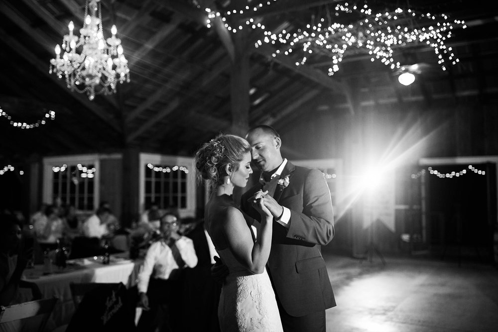off camera flash for weddings example in a missouri barn