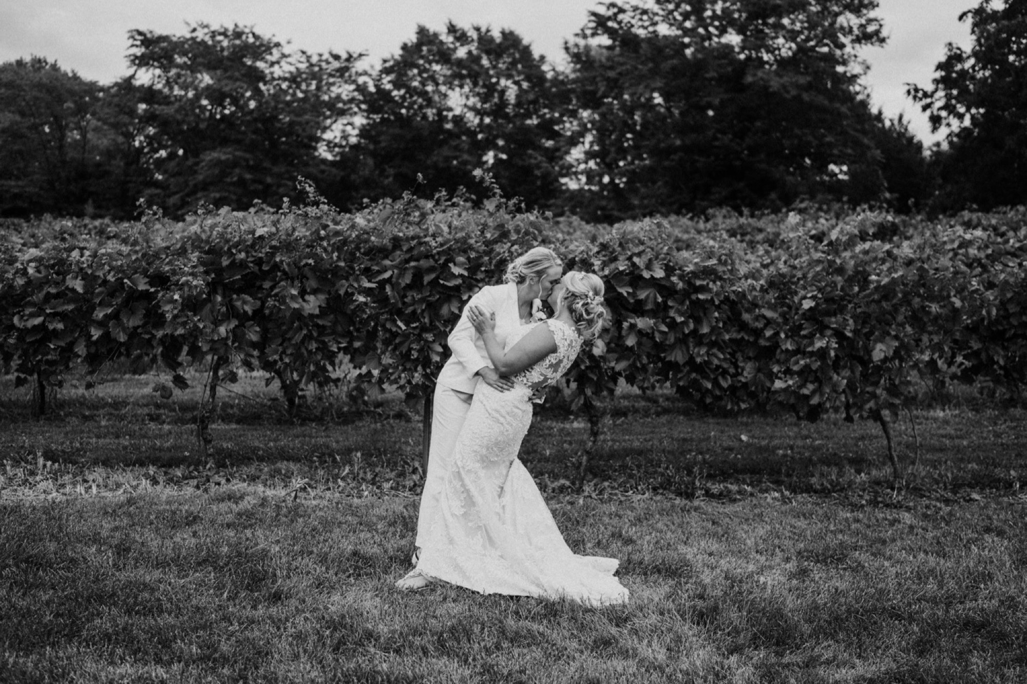 chateau at white oak black and white dip photo in the vineyard