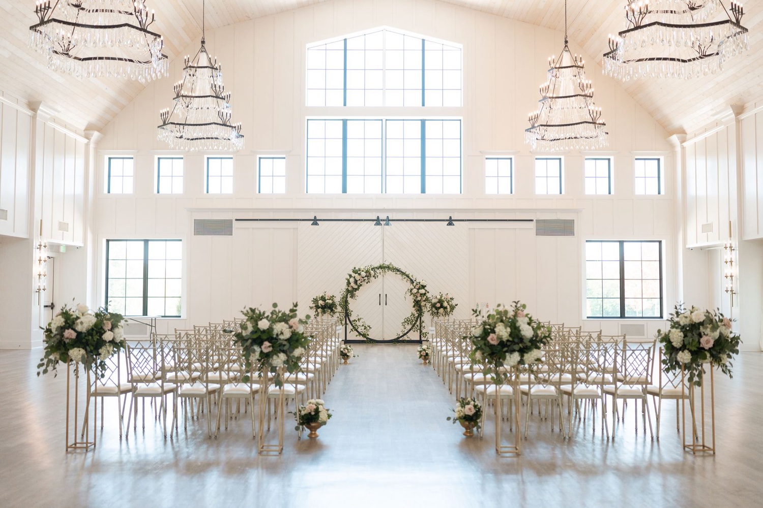 Decorated ceremony space for White Iron Ridge by Hey Tay Photo